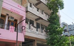 Hotel B Shivji & Garden Restaurant